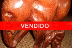 Figura-Elefante-y-cría-madera-vendido